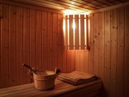 Camping Pas Cher vous présente avec son site Officiel campingpascher.fr, la Résidence Les Valmonts De Vaujany, située sur la commune de Vaujany dans le département Isère (Rhône Alpes) en France. La résidence Les Valmonts De Vaujany, vous présente un hébergement de type appartement de 35 m² et télévision. La résidence Les Valmonts De Vaujany vous proposeun séjour PAS CHER avec une REMISEdu sam. 05 septembre au sam. 12 septembre 2026, en promotion à -35% pour 7 nuits à 195 € au lieu de 300,0 € soit une Économie de 105 €. Cette location propose 91 dates différentes pour réserver votre séjour. Découvrez également les 5 autres gammes d'hébergements de la résidence. Centre équestre, Court de tennis, Randonnée, Boulangerie,... En savoir plus : cliquez-ICI.