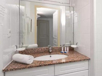 Cliquez pour découvrir toutes les photos de l'HÉBERGEMENT ! villa - Madame Vacances - Villas La Prade photo 7