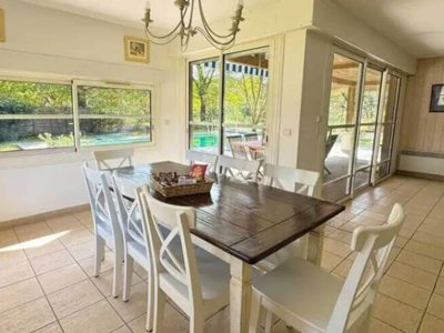 Cliquez pour découvrir toutes les photos de l'HÉBERGEMENT ! villa - Madame Vacances - Villas La Prade photo 3