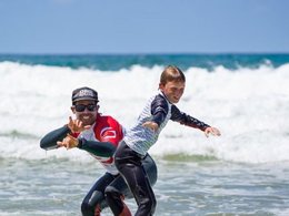 Camping Pas Cher vous présente avec son site Officiel campingpascher.fr, la Résidence Villas La Prade classé 3 étoiles, située sur la commune de Moliets Et Maa dans le département Landes (Aquitaine) en France. La résidence Villas La Prade, vous présente un hébergement de type villa de 78 m² pour 6 personnes et télévision. La résidence Villas La Prade vous proposeun séjour PAS CHER avec une REMISEdu sam. 28 mars au sam. 04 avril 2026, en promotion à -30% pour 7 nuits à 791 € au lieu de 1130,0 € soit une Économie de 339 €. Cette location propose 34 dates différentes pour réserver votre séjour. Découvrez également les 4 autres gammes d'hébergements de la résidence. Piscine extérieure, Court de tennis, Cyclisme, Golf, Surf, Boulangerie, Supermarché,... En savoir plus : cliquez-ICI.