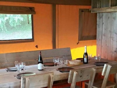 Cliquez pour découvrir toutes les photos de l'HÉBERGEMENT ! tente en toile et bois - Lloret Blau photo 12