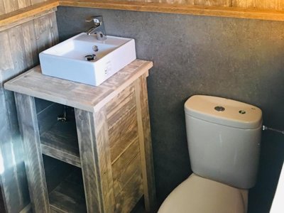 Cliquez pour découvrir toutes les photos de l'HÉBERGEMENT ! tente en toile et bois - Lloret Blau photo 16