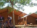 Cliquez pour découvrir toutes les photos de l'HÉBERGEMENT ! tente en toile et bois - camping Lloret Blau photo 10