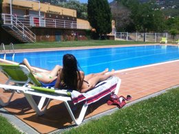 Camping Pas Cher vous présente avec son site Officiel campingpascher.fr, le Camping Lloret Blau classé 3 étoiles, situé sur la commune de Lloret Del Mar dans le département Gérone (Catalogne) en Espagne. Le camping Lloret Blau vous propose un hébergement de type mobil-home de 33 m² avec climatisation (télévision). L'établissement vous propose 4 autres types d'hébergements. Découvrez tous nos séjours à petits prix dans la commune et aux alentours de Lloret Del Mar du département : Gérone (Catalogne). Les Avis clients pour le Camping Lloret Blau sont de 7 sur 10. Piscine extérieure, Club ados, Club enfants, Canoë-kayak, Club enfant de nuit, Cyclisme, Golf, Planche à voile, Plongée, Randonnée, Structure gonflable enfants, Terrain de football, Terrain de volley-ball, Brasserie, Restaurant asiatique,... En savoir plus : cliquez-ICI.