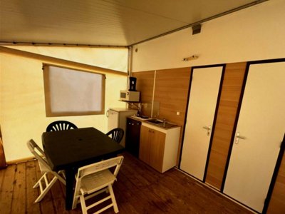 Cliquez pour découvrir toutes les photos de l'HÉBERGEMENT ! bungalow toilé - Paradis Les Rives De L'Hérault photo 2