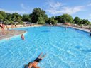 Camping Pas Cher vous présente avec son site Officiel campingpascher.fr, le Camping Zelana Laguna, situé sur la commune de Porec dans le département Istrie (Istrie) en Croatie. Le camping Zelana Laguna vous propose un hébergement de type tente en toile et bois de 19 m² pour 5 personnes. Cet hébergement propose plus de 82 dates différentes pour réserver ! Pour dévouvrir la période la moins chère, consultez la rubrique 'Tarifs' et sélectionnez votre mois de départ. L'établissement vous propose 3 autres types d'hébergements. Découvrez tous nos séjours à petits prix dans la commune et aux alentours de Porec du département : Istrie (Istrie). Les Avis clients pour le Camping Zelana Laguna sont excellents avec une note moyenne de 10 sur 10. Mer, Piscine extérieure, Club ados, Club enfants, Aire de jeux enfants, Centre équestre, Court de tennis, Location de bateaux, Ping-pong, Plongée, Randonnée, Ski nautique, Surf, Terrain de beach-volley, Terrain de football, Terrain multisports, Trampoline, Bar, Pizzeria, Restaurant, Snack/Bar, Épicerie,... En savoir plus : cliquez-ICI.