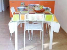 Camping Pas Cher vous présente avec son site Officiel campingpascher.fr, le Camping Heliopolis & Village classé 4 étoiles, situé sur la commune de Pineto dans le département Teramo (Abruzzes) en Italie. Le camping Heliopolis & Village, vous présente un hébergement de type bungalow avec climatisation et télévision. Le camping Heliopolis & Village vous propose du vendredi 29 mai au vendredi 05 juin 2026, en promotion à -20% pour 7 nuits à 442,40 € au lieu de 553,0 € soit une Économie de 110,60 €. Cette location propose 75 dates différentes pour réserver votre séjour. Découvrez également les 12 autres gammes d'hébergements du camping. Mer, Piscine extérieure, Animations familiales, Club enfants, Aire de jeux enfants, Canoë-kayak, Court de tennis, Cyclisme, Ping-pong, Pédalo, Terrain de beach-volley, Terrain de football, Terrain multisports, Supermarché,... En savoir plus : cliquez-ICI.