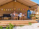 Cliquez pour découvrir toutes les photos de l'HÉBERGEMENT ! tente en toile et bois - camping De Schatberg photo 10