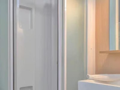 Cliquez pour découvrir toutes les photos de l'HÉBERGEMENT ! chambre - Club Belambra Les Rives De Thau photo 3