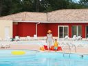 Camping Pas Cher vous présente avec son site Officiel campingpascher.fr, la Résidence GoéliaLes Rives De Saint Brice classé 3 étoiles, située sur la commune de Arès dans le département Gironde (Aquitaine) en France. La résidence Goélia Les Rives De Saint Brice vous propose un hébergement de type maison de 51 m² (télévision). L'établissement vous propose 3 autres types d'hébergements. Découvrez tous nos séjours à petits prix dans la commune et aux alentours de Arès du département : Gironde (Aquitaine). Les Avis clients pour la Résidence GoéliaLes Rives De Saint Brice sont excellents avec une note moyenne de 9 sur 10. Mer, Piscine couverte, Piscine extérieure, Club enfants, Ping-pong, Salle de fitness, Restaurant, Snack/Bar, Supermarché,... En savoir plus : cliquez-ICI.