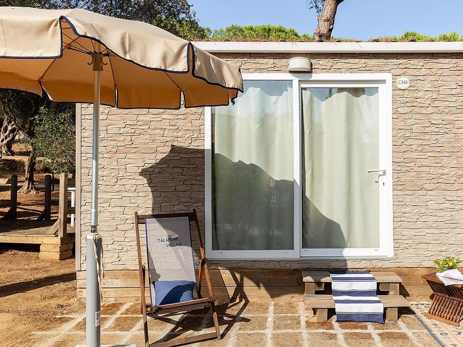 Camping Pas Cher vous présente avec son site Officiel campingpascher.fr, le Camping Gitavillage Talamone, situé sur la commune de Talamone dans le département Grosseto (Toscane) en Italie. Le camping Gitavillage Talamone, vous présente un hébergement de type lodge de 20 m² avec climatisation. Le camping Gitavillage Talamone vous propose du lundi 14 septembre au lundi 21 septembre 2026 pour 7 nuits à 473€. Cette location propose 65 dates différentes pour réserver votre séjour. Découvrez également les 8 autres gammes d'hébergements du camping. Les Avis clients pour le Camping Gitavillage Talamone sont excellents avec une note moyenne de 9 sur 10. Piscine extérieure, Animations familiales, Club enfants, Aire de jeux enfants, Court de tennis, Cyclisme, Ping-pong, Pétanque, Randonnée, Terrain multisports, Voile, Bar, Dépôt de pain, Plats à emporter, Restaurant, Épicerie,... En savoir plus : cliquez-ICI.