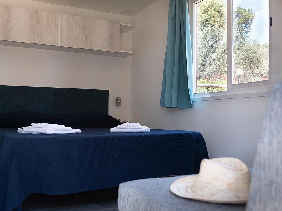 Camping Pas Cher vous présente avec son site Officiel campingpascher.fr, le Camping Gitavillage Talamone, situé sur la commune de Talamone dans le département Grosseto (Toscane) en Italie. Le camping Gitavillage Talamone, vous présente un hébergement de type lodge de 20 m² avec climatisation. Le camping Gitavillage Talamone vous propose du lundi 07 septembre au lundi 14 septembre 2026 pour 7 nuits à 558€. Cette location propose 20 dates différentes pour réserver votre séjour. Découvrez également les 8 autres gammes d'hébergements du camping. Les Avis clients pour le Camping Gitavillage Talamone sont excellents avec une note moyenne de 9 sur 10. Piscine extérieure, Animations familiales, Club enfants, Aire de jeux enfants, Court de tennis, Cyclisme, Ping-pong, Pétanque, Randonnée, Terrain multisports, Voile, Bar, Dépôt de pain, Plats à emporter, Restaurant, Épicerie,... En savoir plus : cliquez-ICI.