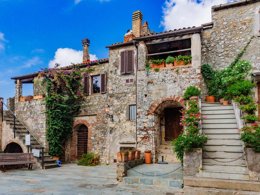 Camping Pas Cher vous présente avec son site Officiel campingpascher.fr, le Camping Gitavillage Club Degli Amici, situé sur la commune de Pescia Romana dans le département Viterbe (Latium) en Italie. Le camping Gitavillage Club Degli Amici, vous présente un hébergement de type lodge de 20 m². Le camping Gitavillage Club Degli Amici vous propose du jeudi 21 mai au jeudi 28 mai 2026 pour 7 nuits à 343€. Cette location propose 97 dates différentes pour réserver votre séjour. Découvrez également les 6 autres gammes d'hébergements du camping. Mer, Animation enfants, Animations familiales, Court de tennis, Ping-pong, Terrain de football, Bar, Dépôt de pain, Supermarché,... En savoir plus : cliquez-ICI.