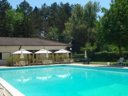 Camping Pas Cher vous présente avec son site Officiel campingpascher.fr, le Camping Rio Verde, situé sur la commune de Costacciaro dans le département Pérouse (Ombrie) en Italie. Le camping Rio Verde, vous présente un hébergement de type bungalow pour 2 personnes. Le camping Rio Verde vous propose du sam. 27 juin au sam. 04 juillet 2026 pour 7 nuits à 750€. Cette location propose 12 dates différentes pour réserver votre séjour. Découvrez également les 2 autres gammes d'hébergements du camping.... En savoir plus : cliquez-ICI.