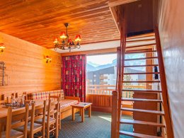 Camping Pas Cher vous présente avec son site Officiel campingpascher.fr, la Résidence Andromède - Vacancéole classé 2 étoiles, située sur la commune de Les 2 Alpes dans le département Isère (Rhône Alpes) en France. La résidence Andromède - Vacancéole, vous présente un hébergement de type studio de 16 m² pour 2 personnes et télévision. La résidence Andromède - Vacancéole vous proposeun séjour PAS CHER avec une REMISEdu sam. 04 juillet au sam. 11 juillet 2026, en promotion à -33% pour 7 nuits à 208,80 € au lieu de 314,46 € soit une Économie de 105,66 €. Cette location propose 8 dates différentes pour réserver votre séjour. Découvrez également les 2 autres gammes d'hébergements de la résidence. Randonnée, Tir à l’arc, Trampoline, Bar, Snack/Bar, Épicerie,... En savoir plus : cliquez-ICI.