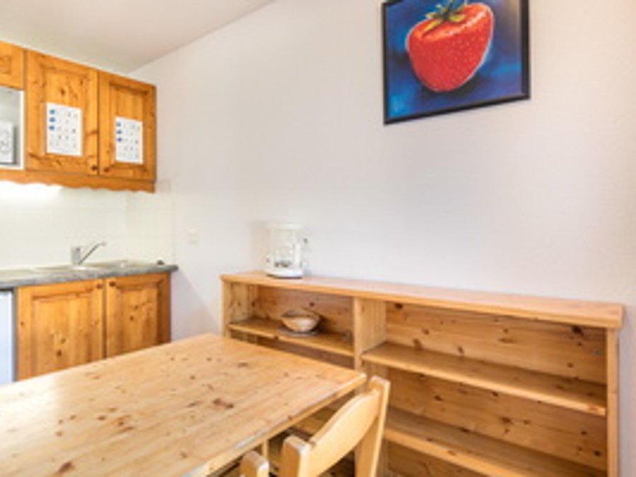 Camping Pas Cher vous présente avec son site Officiel campingpascher.fr, le Établissement Les Chalets &Amp; Balcons De La Vanoise, situé sur la commune de La Norma dans le département Savoie (Rhône Alpes) en France. L'établissement Les Chalets &Amp; Balcons De La Vanoise vous propose un hébergement de type studio de 22 m². L'établissement vous propose 8 autres types d'hébergements. Découvrez tous nos séjours à petits prix dans la commune et aux alentours de La Norma du département : Savoie (Rhône Alpes).... En savoir plus : cliquez-ICI.