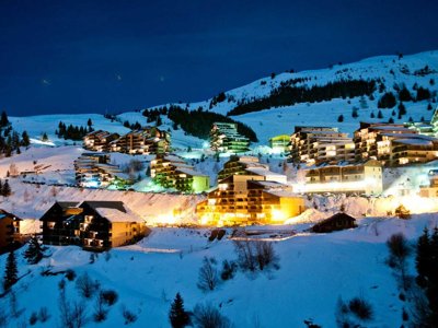 Cliquez pour découvrir toutes les photos de l'ÉTABLISSEMENT ! résidence Les Ecrins D'Auris - Vacancéole photo 1