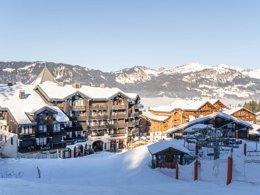 Camping Pas Cher vous présente avec son site Officiel campingpascher.fr, la Résidence Grand Morillon - Vacancéole classé 3 étoiles, située sur la commune de Morillon dans le département Haute-savoie (Rhône Alpes) en France. La résidence Grand Morillon - Vacancéole, vous présente un hébergement de type appartement de 27 m² et télévision. La résidence Grand Morillon - Vacancéole vous propose du vendredi 03 juillet au vendredi 10 juillet 2026, en promotion à -29% pour 7 nuits à 233,75 € au lieu de 331,33 € soit une Économie de 97,58 €. Cette location propose 39 dates différentes pour réserver votre séjour. Découvrez également les 3 autres gammes d'hébergements de la résidence. Les Avis clients pour la Résidence Grand Morillon - Vacancéole sont excellents avec une note moyenne de 8 sur 10. Lac, Randonnée,... En savoir plus : cliquez-ICI.