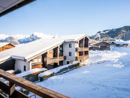 Camping Pas Cher vous présente avec son site Officiel campingpascher.fr, la Résidence Grand Morillon - Vacancéole classé 3 étoiles, située sur la commune de Morillon dans le département Haute-savoie (Rhône Alpes) en France. La résidence Grand Morillon - Vacancéole, vous présente un hébergement de type appartement de 27 m² et télévision. La résidence Grand Morillon - Vacancéole vous propose du vendredi 03 juillet au vendredi 10 juillet 2026, en promotion à -29% pour 7 nuits à 260,10 € au lieu de 368,67 € soit une Économie de 108,57 €. Cette location propose 59 dates différentes pour réserver votre séjour. Découvrez également les 3 autres gammes d'hébergements de la résidence. Les Avis clients pour la Résidence Grand Morillon - Vacancéole sont excellents avec une note moyenne de 8 sur 10. Lac, Randonnée,... En savoir plus : cliquez-ICI.