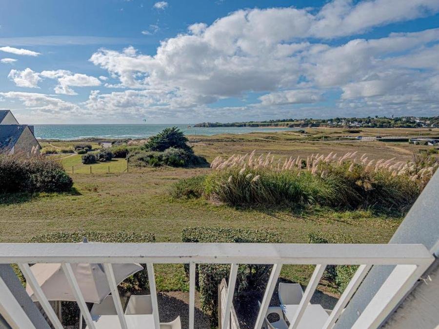 Camping Pas Cher vous présente avec son site Officiel campingpascher.fr, la Résidence Sud Océan- Vacancéole, située sur la commune de Guidel dans le département Morbihan (Bretagne) en France. La résidence Sud Océan - Vacancéole, vous présente un hébergement de type appartement de 31 m² et télévision. La résidence Sud Océan - Vacancéole vous propose du vendredi 02 octobre au vendredi 09 octobre 2026, en promotion à -20% pour 7 nuits à 287,20 € au lieu de 359,0 € soit une Économie de 71,80 €. Cette location propose 100 dates différentes pour réserver votre séjour. Découvrez également les 8 autres gammes d'hébergements de la résidence. Les Avis clients pour la Résidence Sud Océan- Vacancéole sont excellents avec une note moyenne de 8 sur 10. Piscine extérieure, Aire de jeux enfants,... En savoir plus : cliquez-ICI.