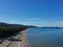 Camping Pas Cher vous présente avec son site Officiel campingpascher.fr, le Camping PuntAla Resort, situé sur la commune de Punta Ala dans le département Grosseto (Toscane) en Italie. Le camping PuntAla Resort vous propose un hébergement de type maison de 24 m² pour 4 personnes avec climatisation. L'établissement vous propose 2 autres types d'hébergements. Découvrez tous nos séjours à petits prix dans la commune et aux alentours de Punta Ala du département : Grosseto (Toscane). Mer, Club enfants, Aire de jeux enfants, Court de tennis, Cyclisme, Golf, Location de bateaux, Planche à voile, Pédalo, Randonnée, Terrain de beach-volley, Voile, kiteSurf, Supermarché, Épicerie,... En savoir plus : cliquez-ICI.