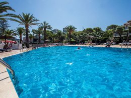 Camping Pas Cher vous présente avec son site Officiel campingpascher.fr, le Camping Bonterra Resort classé 5 étoiles, situé sur la commune de Benicassim dans le département Castellón (Valencia) en Espagne. Le camping Bonterra Resort vous propose un hébergement de type villa de 70 m² avec climatisation (télévision). L'établissement vous propose 2 autres types d'hébergements. Découvrez tous nos séjours à petits prix dans la commune et aux alentours de Benicassim du département : Castellón (Valencia). Mer, Piscine couverte, Piscine extérieure, Club enfants, Aire de jeux enfants, Canoë-kayak, Cyclisme, Parcours sportif, Ping-pong, Pétanque, Randonnée, Salle de fitness, Terrain de football, Terrain multisports, Voile, Bar, Plats à emporter, Restaurant asiatique,... En savoir plus : cliquez-ICI.