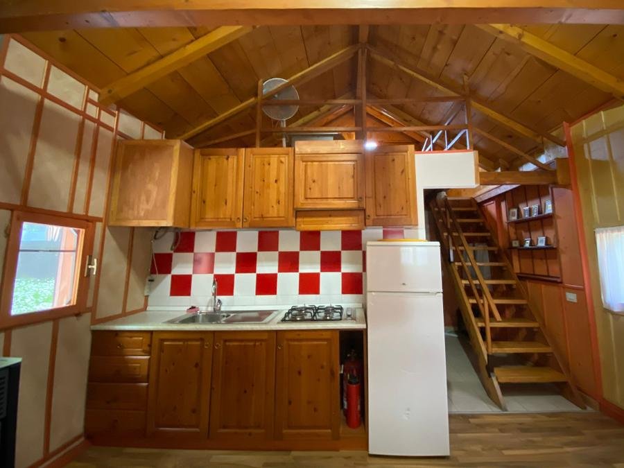 Camping Pas Cher vous présente avec son site Officiel campingpascher.fr, le Camping Montorfano classé 2 étoiles, situé sur la commune de Montorfano dans le département Côme (Lombardie) en Italie. Le camping Montorfano vous propose un hébergement de type chalet de 50 m² pour 5 personnes (télévision). L'établissement vous propose 12 autres types d'hébergements. Découvrez tous nos séjours à petits prix dans la commune et aux alentours de Montorfano du département : Côme (Lombardie). Les Avis clients pour le Camping Montorfano sont excellents avec une note moyenne de 8 sur 10. Lac, Piscine extérieure, Club enfants, Aire de jeux enfants, Parcours sportif, Ping-pong, Piscine, Pétanque, Salle de jeux vidéo, Terrain de basketball, Terrain de beach-volley, Terrain de football, Bar, Pizzeria, Restaurant, Épicerie,... En savoir plus : cliquez-ICI.