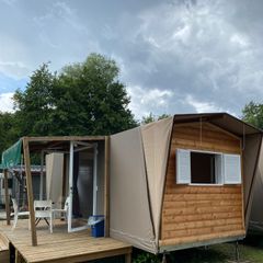 Camping Pas Cher vous présente avec son site Officiel campingpascher.fr, le Camping Montorfano classé 2 étoiles, situé sur la commune de Montorfano dans le département Côme (Lombardie) en Italie. Le camping Montorfano vous propose un hébergement de type tente de 16 m² pour 3 personnes. L'établissement vous propose 12 autres types d'hébergements. Découvrez tous nos séjours à petits prix dans la commune et aux alentours de Montorfano du département : Côme (Lombardie). Les Avis clients pour le Camping Montorfano sont excellents avec une note moyenne de 8 sur 10. Lac, Piscine extérieure, Club enfants, Aire de jeux enfants, Parcours sportif, Ping-pong, Piscine, Pétanque, Salle de jeux vidéo, Terrain de basketball, Terrain de beach-volley, Terrain de football, Bar, Pizzeria, Restaurant, Épicerie,... En savoir plus : cliquez-ICI.
