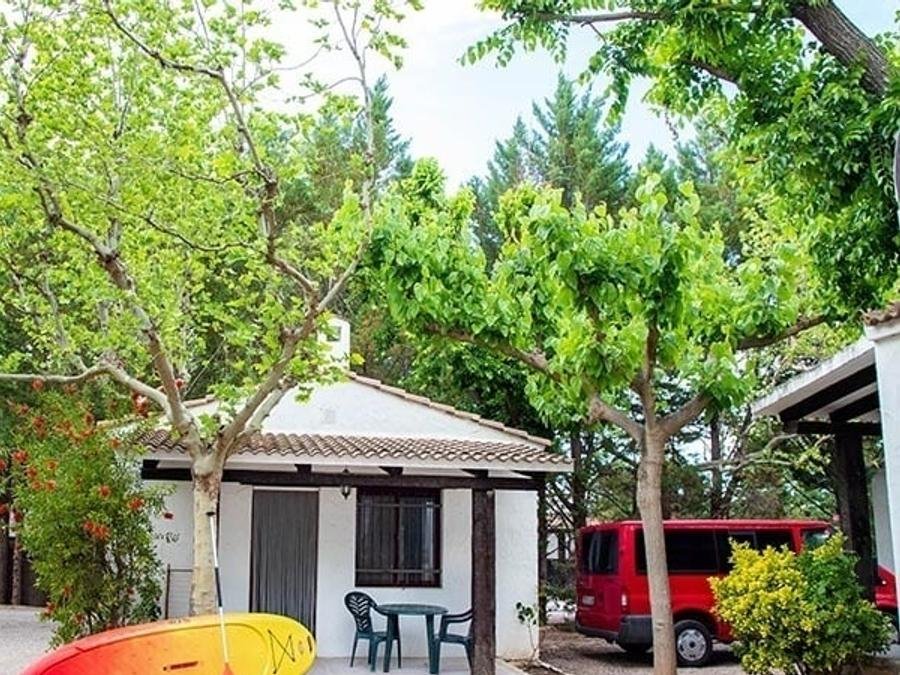 Camping Pas Cher vous présente avec son site Officiel campingpascher.fr, le Camping TAIGA Lake Caspe, situé sur la commune de Caspe dans le département Saragosse (Aragon) en Espagne. Le camping TAIGA Lake Caspe, vous présente un hébergement de type bungalow de 40 m² pour 4 personnes avec climatisation. Le camping TAIGA Lake Caspe vous propose du vendredi 05 juin au vendredi 12 juin 2026 avec un DÉPART DEMAIN pour 7 nuits à 942€. Cette location propose 95 dates différentes pour réserver votre séjour. Découvrez également les 5 autres gammes d'hébergements du camping. Les Avis clients pour le Camping TAIGA Lake Caspe sont de 7 sur 10. Mer, Piscine extérieure, Animation enfants, Aire de jeux enfants, Canoë-kayak, Cyclisme, Jet-ski, Paddle, Ping-pong, Planche à voile, Pédalo, Ski nautique, Terrain de beach-volley, Terrain de football, Bar, Dépôt de pain, Restaurant, Station-service, Supermarché,... En savoir plus : cliquez-ICI.
