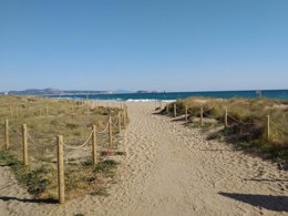 Camping Pas Cher vous présente avec son site Officiel campingpascher.fr, le Camping Village Golf Beach classé 3 étoiles, situé sur la commune de Platja De Pals dans le département Gérone (Catalogne) en Espagne. Le camping Village Golf Beach, vous présente un hébergement de type villa de 72 m² pour 7 personnes avec climatisation et télévision. Le camping Village Golf Beach vous propose du jeudi 26 mars au jeudi 02 avril 2026, en promotion à -20% pour 7 nuits à 942 € au lieu de 1178,0 € soit une Économie de 236 €. Cette location propose 259 dates différentes pour réserver votre séjour. Découvrez également les 4 autres gammes d'hébergements du camping. Mer, Piscine extérieure, Animation enfants, Aire de jeux enfants, Centre équestre, Court de tennis, Cyclisme, Golf, Plongée, kiteSurf, Bar, Snack/Bar, Supermarché,... En savoir plus : cliquez-ICI.