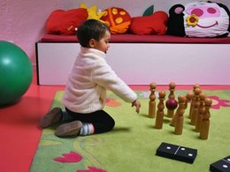 Camping Pas Cher vous présente avec son site Officiel campingpascher.fr, le Village vacances Village Vacances Cévéo De Val D'Isère classé 3 étoiles, situé sur la commune de Val D'isere dans le département Savoie (Rhône Alpes) en France. Le village vacances Village Vacances Cévéo De Val D'Isère, vous présente un hébergement de type appartement de 40 m² et télévision. Le village vacances Village Vacances Cévéo De Val D'Isère vous propose du sam. 06 juin au sam. 13 juin 2026, en promotion à -20% pour 7 nuits à 448 € au lieu de 560,0 € soit une Économie de 112 €. Cette location propose 35 dates différentes pour réserver votre séjour. Découvrez également les 10 autres gammes d'hébergements du village vacances. Piscine chauffée, Piscine couverte, Animations familiales, Club ados, Club enfants, Baby-foot, Ping-pong, Piscine, Randonnée, Salle de jeux vidéo, Bar,... En savoir plus : cliquez-ICI.