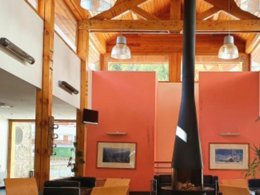 Camping Pas Cher vous présente avec son site Officiel campingpascher.fr, le Village vacances Village Vacances Cévéo De Val D'Isère classé 3 étoiles, situé sur la commune de Val D'isere dans le département Savoie (Rhône Alpes) en France. Le village vacances Village Vacances Cévéo De Val D'Isère, vous présente un hébergement de type studio de 25 m² et télévision. Le village vacances Village Vacances Cévéo De Val D'Isère vous propose du sam. 06 juin au sam. 13 juin 2026, en promotion à -20% pour 7 nuits à 287 € au lieu de 358,75 € soit une Économie de 71,75 €. Cette location propose 34 dates différentes pour réserver votre séjour. Découvrez également les 10 autres gammes d'hébergements du village vacances. Piscine chauffée, Piscine couverte, Animations familiales, Club ados, Club enfants, Baby-foot, Ping-pong, Piscine, Randonnée, Salle de jeux vidéo, Bar,... En savoir plus : cliquez-ICI.