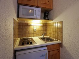 Camping Pas Cher vous présente avec son site Officiel campingpascher.fr, la Résidence Côte Brune - Vacancéole classé 3 étoiles, située sur la commune de Les 2 Alpes dans le département Isère (Rhône Alpes) en France. La résidence Côte Brune - Vacancéole, vous présente un hébergement de type studio de 16 m² et télévision. La résidence Côte Brune - Vacancéole vous proposeun séjour PAS CHER avec une REMISEdu sam. 04 juillet au sam. 11 juillet 2026, en promotion à -33% pour 7 nuits à 300,80 € au lieu de 453,01 € soit une Économie de 152,21 €. Cette location propose 8 dates différentes pour réserver votre séjour. Découvrez également les 3 autres gammes d'hébergements de la résidence.... En savoir plus : cliquez-ICI.