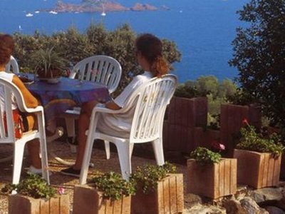 Cliquez pour découvrir toutes les photos de l'ÉTABLISSEMENT ! camping Tour Opérateur Sur Le De L'Ile D'Or photo 21