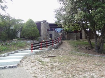 Cliquez pour découvrir toutes les photos de l'ÉTABLISSEMENT ! village vacances VVF Villages - Le Balcon Du Lubéron - Murs photo 5