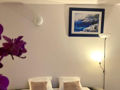 Cliquez pour découvrir toutes les photos de l'HÉBERGEMENT ! studio - Les Sables Vignier photo 2