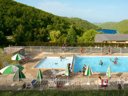 Camping Pas Cher vous présente avec son site Officiel campingpascher.fr, la Résidence Le Domaine De Confolant - Vacancéole, située sur la commune de Miremont dans le département Puy-de-dôme (Auvergne) en France. La résidence Le Domaine De Confolant - Vacancéole, vous présente un hébergement de type chambre de 35 m². La résidence Le Domaine De Confolant - Vacancéole vous proposeun séjour PAS CHER avec une REMISEdu vendredi 05 juin au vendredi 12 juin 2026 avec une PROMO de DERNIÈRE MINUTE, en promotion à -30% pour 7 nuits à 215,60 € au lieu de 308,0 € soit une Économie de 92,40 €. Cette location propose 73 dates différentes pour réserver votre séjour. Découvrez également les 4 autres gammes d'hébergements de la résidence. Les Avis clients pour la Résidence Le Domaine De Confolant - Vacancéole sont excellents avec une note moyenne de 8 sur 10. Lac, Piscine extérieure, Aire de jeux enfants,... En savoir plus : cliquez-ICI.