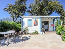 Camping Pas Cher vous présente avec son site Officiel campingpascher.fr, le Camping Maeva Escapades - Les Cottages De Perpignan classé 4 étoiles, situé sur la commune de Perpignan dans le département Pyrénées-orientales (Languedoc Roussillon) en France. Le camping Maeva Escapades - Les Cottages De Perpignan, vous présente un hébergement de type chambre de 12 m² pour 2 personnes avec climatisation et télévision. Le camping Maeva Escapades - Les Cottages De Perpignan vous proposeun séjour PAS CHER avec une REMISEdu jeudi 01 janvier au jeudi 08 janvier 2026, en promotion à -30% pour 7 nuits à 309 € au lieu de 441,43 € soit une Économie de 132,43 €. Cette location propose 102 dates différentes pour réserver votre séjour. Découvrez également les 3 autres gammes d'hébergements du camping. Les Avis clients pour le Camping Maeva Escapades - Les Cottages De Perpignan sont excellents avec une note moyenne de 8 sur 10. LacMer, Piscine chauffée, Piscine extérieure, Animations familiales, Aire de jeux enfants, Canoë-kayak, Centre équestre, Cyclisme, Ping-pong, Pétanque, Randonnée, Salle de fitness, Terrain multisports, Snack/Bar,... En savoir plus : cliquez-ICI.