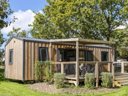Camping Pas Cher vous présente avec son site Officiel campingpascher.fr, le Village vacances Maeva Respire Le Village Perrosien classé 4 étoiles, situé sur la commune de Perros Guirec dans le département Côtes-d'armor (Bretagne) en France. Le village vacances Maeva Respire Le Village Perrosien, vous présente un hébergement de type mobil-home de 32 m² pour 6 personnes avec climatisation et télévision. Le village vacances Maeva Respire Le Village Perrosien vous proposeun séjour PAS CHER avec une REMISEdu dimanche 31 mai au dimanche 07 juin 2026, en promotion à -40% pour 7 nuits à 309 € au lieu de 515,0 € soit une Économie de 206 €. Cette location propose 132 dates différentes pour réserver votre séjour. Découvrez également les 9 autres gammes d'hébergements du village vacances. Les Avis clients pour le Village vacances Maeva Respire Le Village Perrosien sont excellents avec une note moyenne de 8 sur 10. Mer, Piscine chauffée, Piscine couverte, Canoë-kayak, Plongée, Randonnée, Surf, Voile, Bar, Snack/Bar,... En savoir plus : cliquez-ICI.