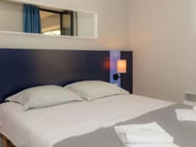 Cliquez pour découvrir toutes les photos de l'HÉBERGEMENT ! appartement - Lou Castel photo 3
