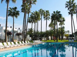 Camping Pas Cher vous présente avec son site Officiel campingpascher.fr, la Résidence Apartamentos Tamarindos, située sur la commune de Peniscola dans le département Castellón (Valencia) en Espagne. La résidence Apartamentos Tamarindos, vous présente un hébergement de type appartement de 23 m² et télévision. La résidence Apartamentos Tamarindos vous propose du sam. 19 septembre au sam. 26 septembre 2026 pour 7 nuits à 710.22€. Cette location propose 21 dates différentes pour réserver votre séjour. Découvrez également les 3 autres gammes d'hébergements de la résidence. Mer, Piscine extérieure, Animation enfants, Aire de jeux enfants, Ping-pong, Sports nautiques, Bar, Restaurant, Snack/Bar,... En savoir plus : cliquez-ICI.