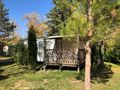 Camping Pas Cher vous présente avec son site Officiel campingpascher.fr, le Camping Au Tylo Soleil classé 3 étoiles, situé sur la commune de Dauphin dans le département Alpes-de-haute-provence (Provence Alpes Côte D'azur) en France. Le camping Au Tylo Soleil vous propose un hébergement de type mobil-home de 26 m² pour 4 personnes avec climatisation. L'établissement vous propose 11 autres types d'hébergements. Découvrez tous nos séjours à petits prix dans la commune et aux alentours de Dauphin du département : Alpes-de-haute-provence (Provence Alpes Côte D'azur). Les Avis clients pour le Camping Au Tylo Soleil sont excellents avec une note moyenne de 8 sur 10. LacRivière, Piscine couverte, Piscine extérieure, Animations familiales, Club ados, Club enfants, Aire de jeux enfants, Canoë-kayak, Centre équestre, Cyclisme, Escalade, Golf, Paddle, Parcours sportif, Ping-pong, Pétanque, Randonnée, Terrain de badminton, Terrain de volley-ball, Boulangerie, Brasserie, Pizzeria, Snack/Bar, Supermarché, Épicerie,... En savoir plus : cliquez-ICI.