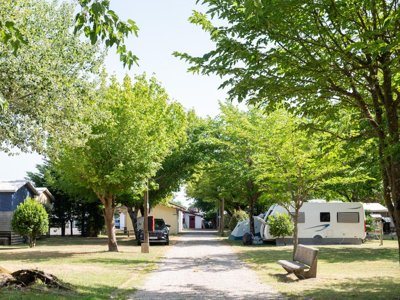 Cliquez pour découvrir toutes les photos de l'ÉTABLISSEMENT ! camping Routes Du Monde - La Hume photo 5