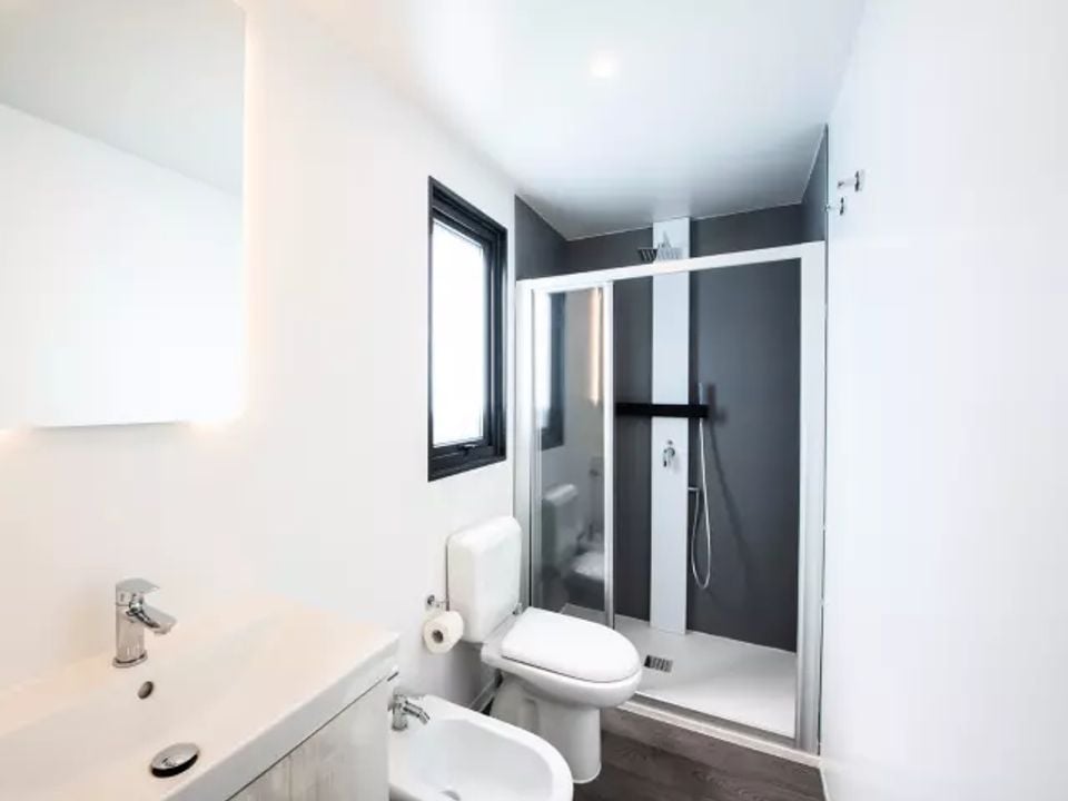 Cliquez pour découvrir toutes les photos de l'HÉBERGEMENT ! mobil-home - La Scogliera *** photo 3