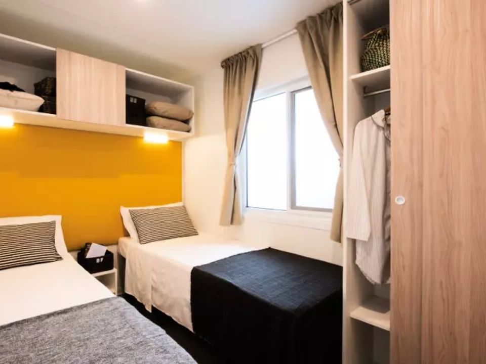 Cliquez pour découvrir toutes les photos de l'HÉBERGEMENT ! mobil-home - établissement La Scogliera *** photo 3