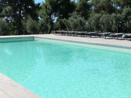 Camping Pas Cher vous présente avec son site Officiel campingpascher.fr, le Établissement La Scogliera ***, situé sur la commune de Santa Cesarea Terme dans le département Lecce (Pouilles) en Italie. L'établissement La Scogliera *** vous propose un hébergement de type mobil-home de 32 m². L'établissement vous propose 4 autres types d'hébergements. Découvrez tous nos séjours à petits prix dans la commune et aux alentours de Santa Cesarea Terme du département : Lecce (Pouilles).... En savoir plus : cliquez-ICI.