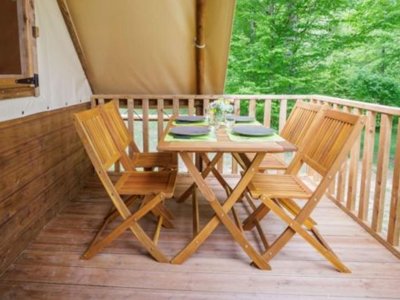 Cliquez pour découvrir toutes les photos de l'HÉBERGEMENT ! bungalow toilé - La Clairière - écolieu De Vacances photo 2