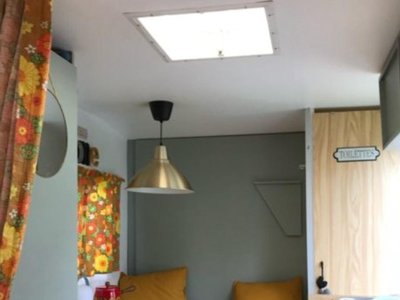 Cliquez pour découvrir toutes les photos de l'HÉBERGEMENT ! caravane - La Clairière - écolieu De Vacances photo 2