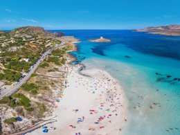 Camping Pas Cher vous présente avec son site Officiel campingpascher.fr, le Camping Sea Villas, situé sur la commune de Stintino dans le département Cagliari (Sardaigne) en Italie. Le camping Sea Villas, vous présente un hébergement de type villa de 60 m² pour 4 personnes avec climatisation et télévision. Le camping Sea Villas vous propose du sam. 09 mai au sam. 16 mai 2026 pour 7 nuits à 399€. Cette location propose 145 dates différentes pour réserver votre séjour. Découvrez également les 5 autres gammes d'hébergements du camping. Mer, Restaurant, Station-service, Épicerie,... En savoir plus : cliquez-ICI.