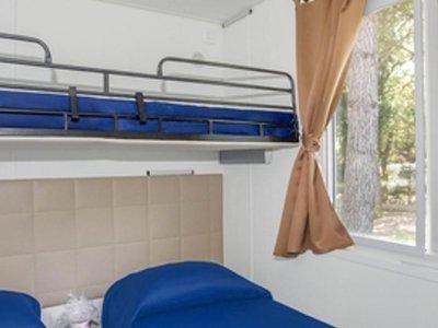 Cliquez pour découvrir toutes les photos de l'HÉBERGEMENT ! bungalow - Village Baia Azzurra photo 5